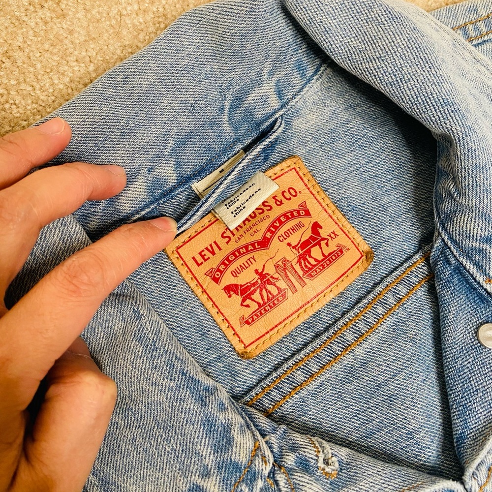Levi's Jean Jacket - Picture 2 of 3